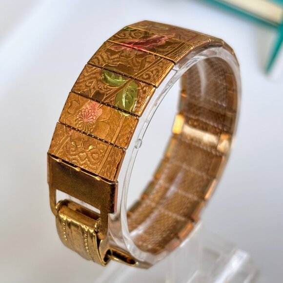 1950s Tri-Gold Tone Floral Etched Panel on Mesh Bracelet 7" Pink Green Vintage - Picture 2 of 14